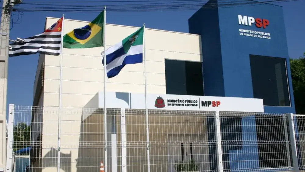 Auditor fiscal de R$40 mil pede Justiça gratuita em esquema bilionário