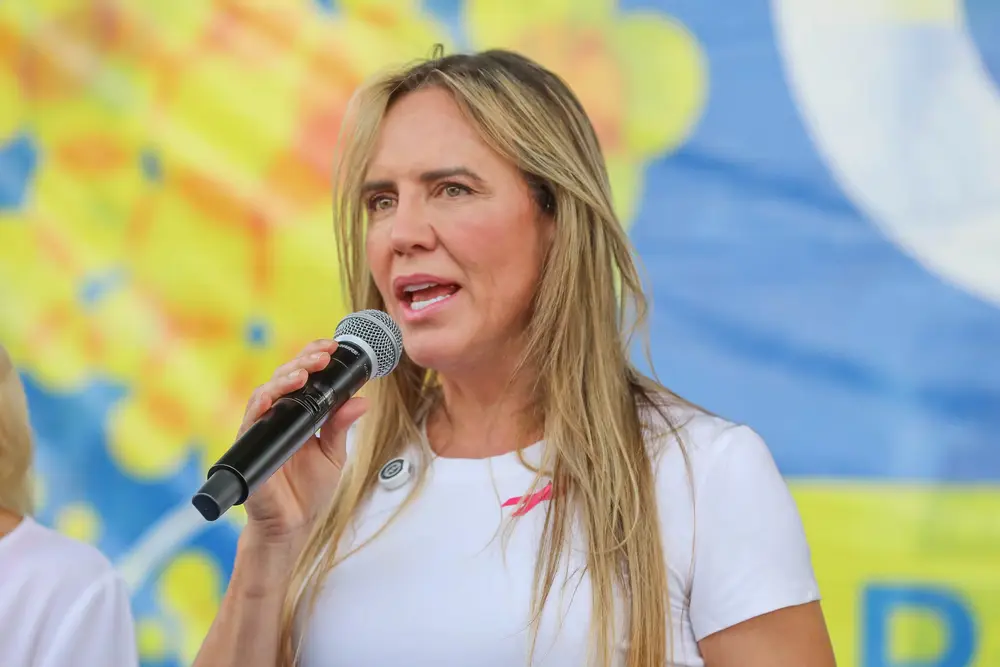 Celina Leão recebe alta e retoma agenda oficial