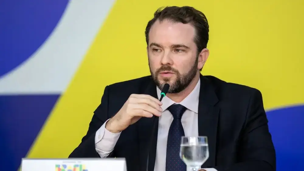Durigan na China: finanças verdes e reunião com Dilma
