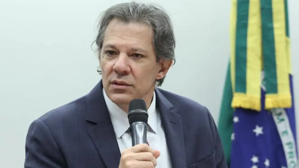 Haddad aciona Justiça contra Tarcísio após PM seguir motorista