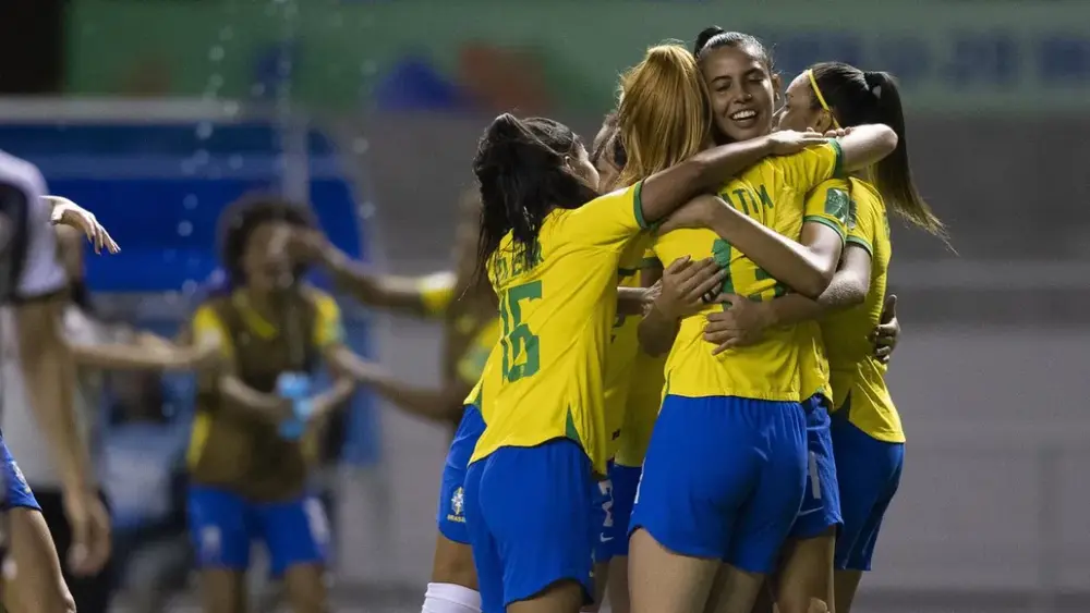 Lei ajusta férias escolares de 2027 para Copa Feminina
