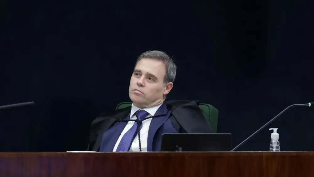 Mendonça autoriza novo inquérito contra Lulinha por tráfico de influência
