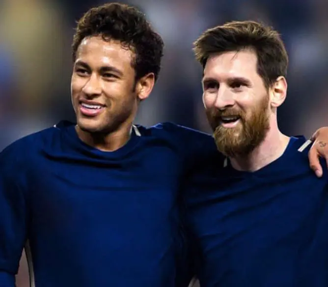 Neymar custa mais que Messi e já rende dívida ao Santos